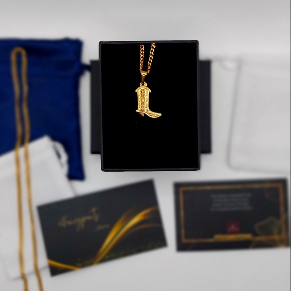 18K Gold Plated Boot Heel With a Miami Cuban Link Chain - Picture 1 of 14